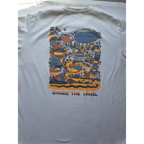 Patagonia Men's Short-Sleeve Logo Pocket Graphic White T-Shirt Size XL - Picture 6 of 6